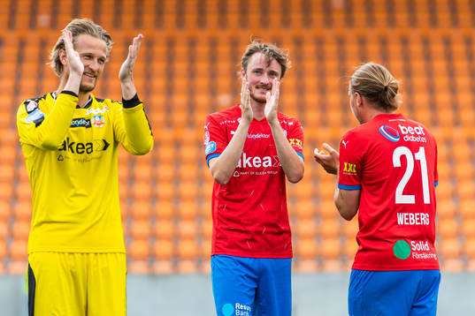 Helsingborgs målvakt Anders Lindegaard och Rasmus Jönsson