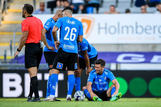 Halmstads Marcus Antonsson har ont