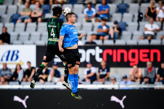Varbergs Oliver Stanisic och Halmstads Mikael Boman