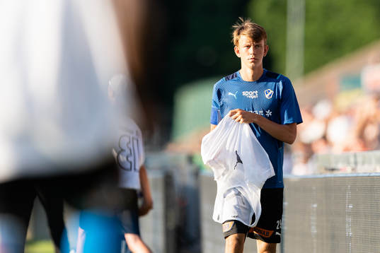 Halmstads Kazper Karlsson värmer upp