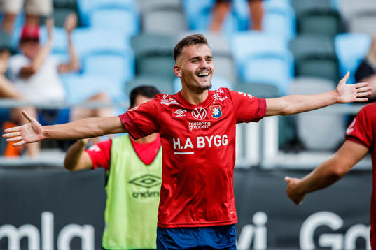 Örgrytes Ajdin Zeljkovic jublar