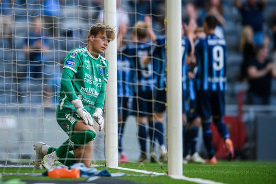 Sirius målvakt Hannes Sveijer deppar