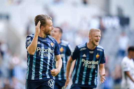 Djurgårdens Jacob Une Larsson jublar