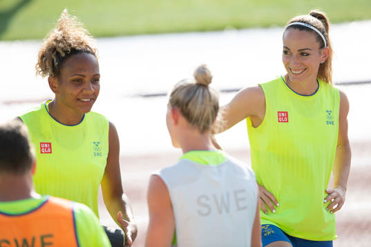 Madelen Janogy and Kosovare Asllani of the Swedish national