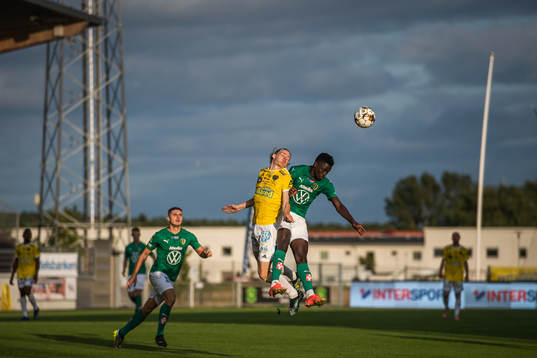 Falkenbergs Melker Nilsson och Jönköpings Eric Johana