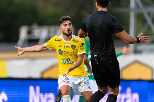 Falkenbergs Mahmut Özen reagerar
