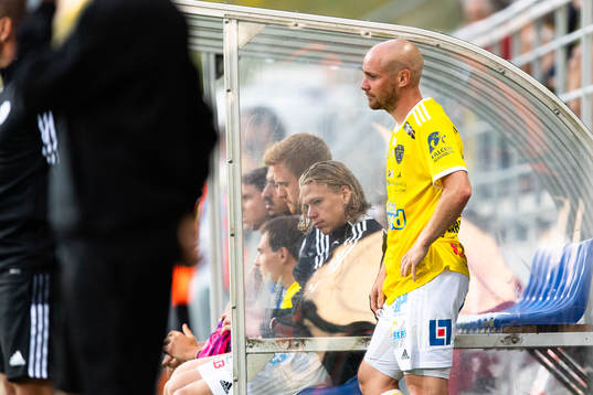 Falkenbergs Christoffer Carlsson deppar