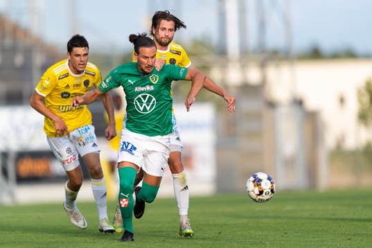 Jönköpings Edin Hamidovic och Falkenbergs Axel Norén