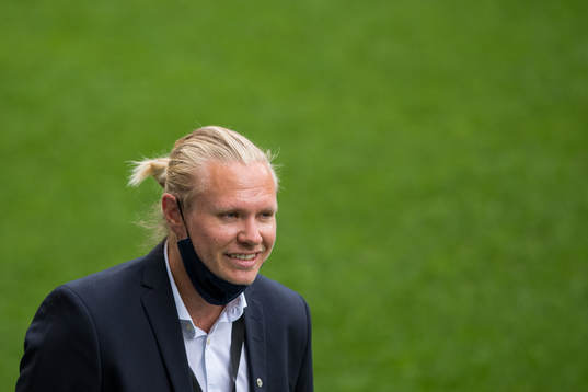 Hjalmar Tell, communications officer