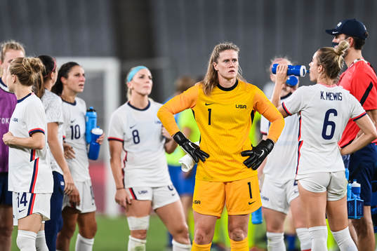 Alyssa Naeher of USA looks dejected