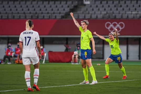 Lina Hurtig and Olivia Schough of Sweden celebrate the 3-0