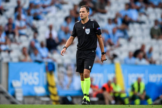 Referee Mykola Balakin