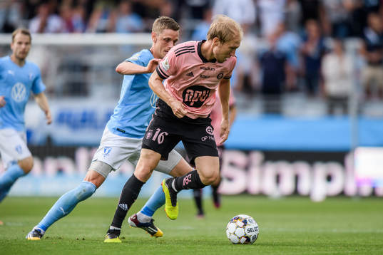 Sören Rieks of Malmö FF and Valtteri Moren of Helsingfors