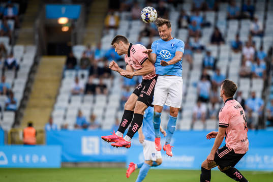 Filip Valencic of Helsingfors and Eric Larsson of Malmö FF