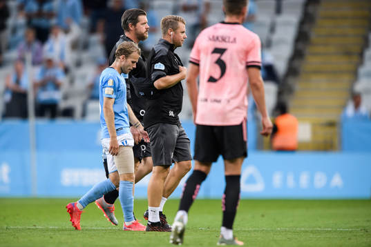 Oscar Lewicki of Malmö FF is injured