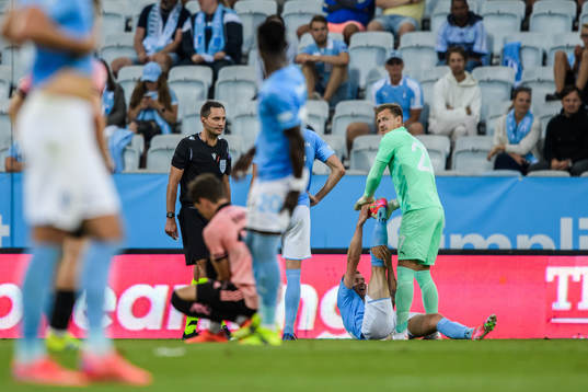 Felix Beijmo of Malmö FF with cramp