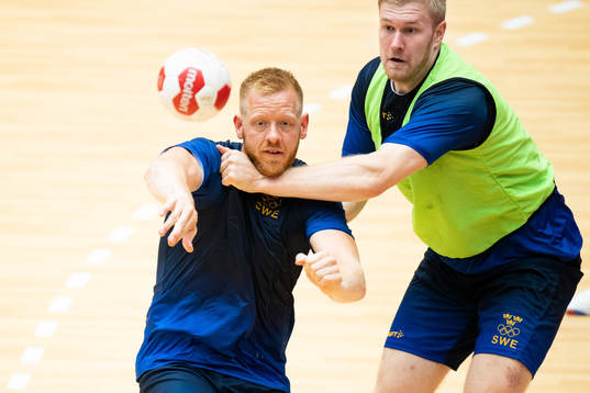 Jim Gottfridsson and Anton Lindskog of the Swedish handball
