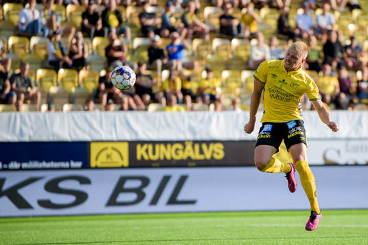 Per Frick of Elfsborg scores the 3-0