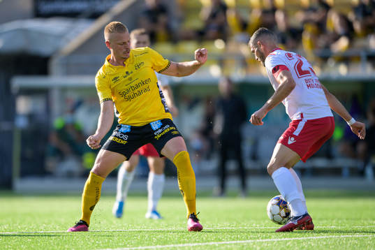 Per Frick of Elfsborg and Vadim Bolohan of Milsami Orheis