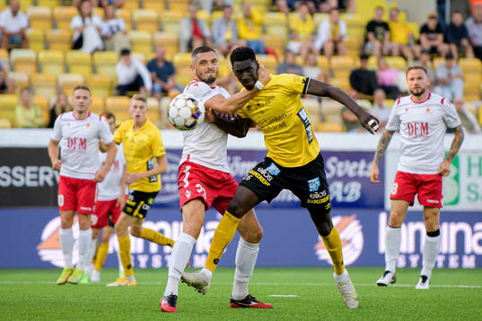 Vadim Bolohan of Milsami Orheis and Marokhy Ndione of