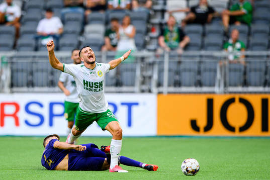 Blaz Vrhovec of Maribor and Astrit Selmani of Hammarby