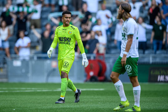 goalkeeper Oliver Dovin of Hammarby