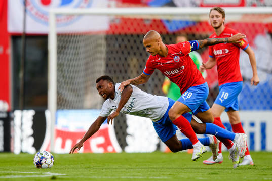 Värnamos Abdussalam Magashy och Helsingborgs Anthony van