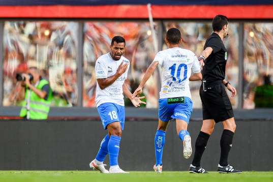 Värnamos Wenderson Oliveira do Nascimento och Erick