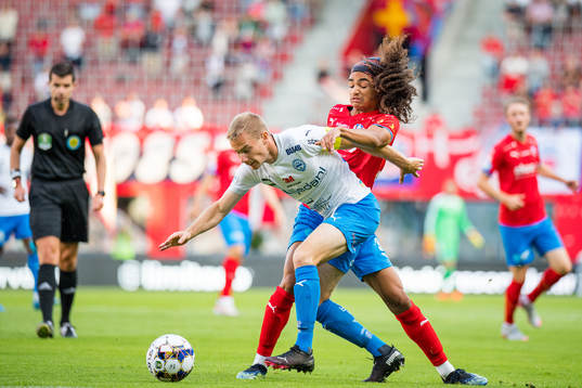 Värnamos Freddy Winsth och Helsingborgs Adam Kaied