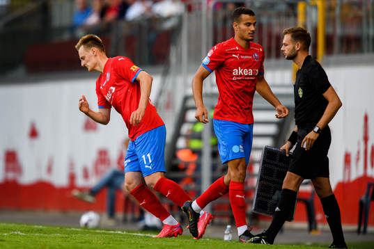 Byte mellan Helsingborgs Assad Al Hamlawi och Rasmus