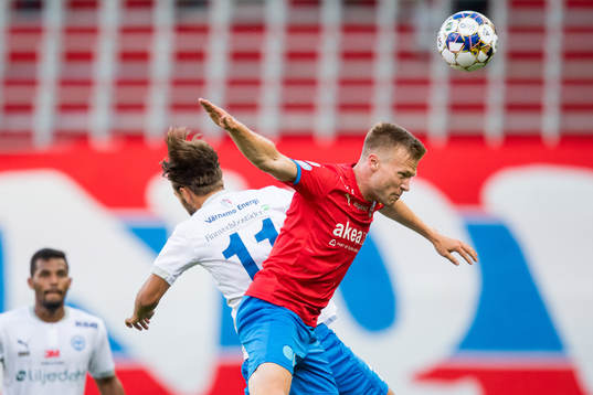 Helsingborgs Andreas Landgren och Värnamos Edvin Becirovic