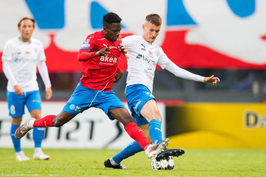 Helsingborgs Benjamin Acquah och Värnamos Robin Dzabic