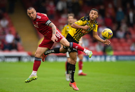 Ali Youssef of Häcken and Scott Brown of Aberdeen