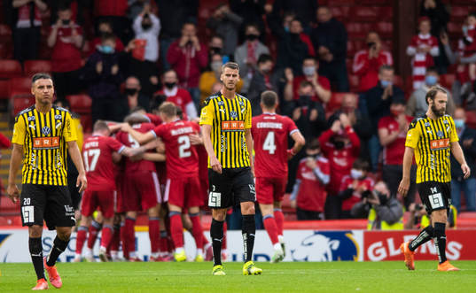 Players of Häcken look dejected