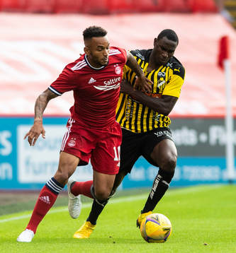 Funso Ojo of Aberdeen and Godswill Ekpolo of Häcken