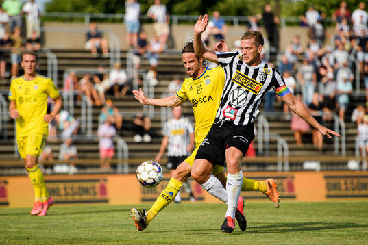 Sundsvalls Linus Hallenius och Landskronas Philip Andersson