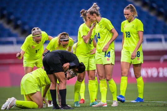 Lina Hurtig of Sweden celebrates