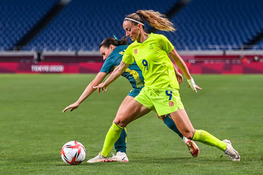 Hayley Raso of Australia and Kosovare Asllani of Sweden