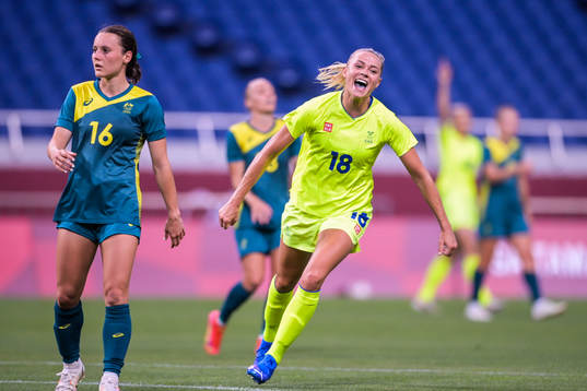 Fridolina Rolfö of Sweden celebrates