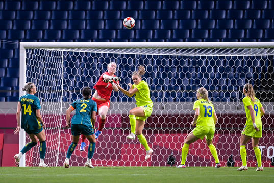 Hedvig Lindahl of Sweden