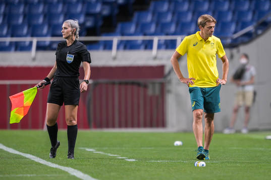 Tony Gustavsson, head coach of Australia looks dejected