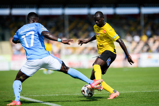 Malmö FFs Malik Abubakari och Mjällbys Enock Kofi Adu