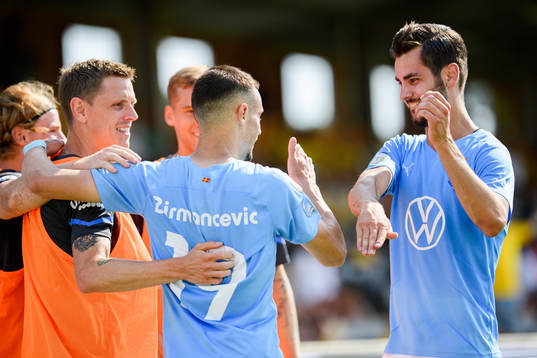 Malmö FFs Veljko Birmancevic och Adi Nalic jublar