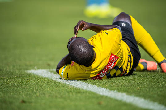 Mjällbys Enock Kofi Adu har ont
