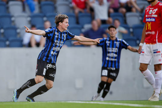 Sirius Johan Karlsson jublar