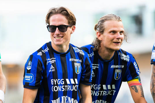 Sirius Johan Karlsson och Tim Björkström jublar