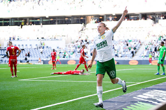 Hammarbys Gustav Ludwigson jublar
