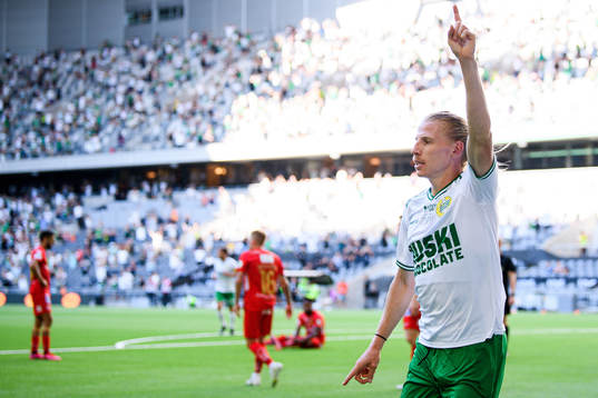 Hammarbys Gustav Ludwigson jublar