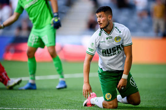 Hammarbys Astrit Selmani deppar