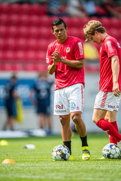 Kalmars Romario Pereira Sipiao applåderar